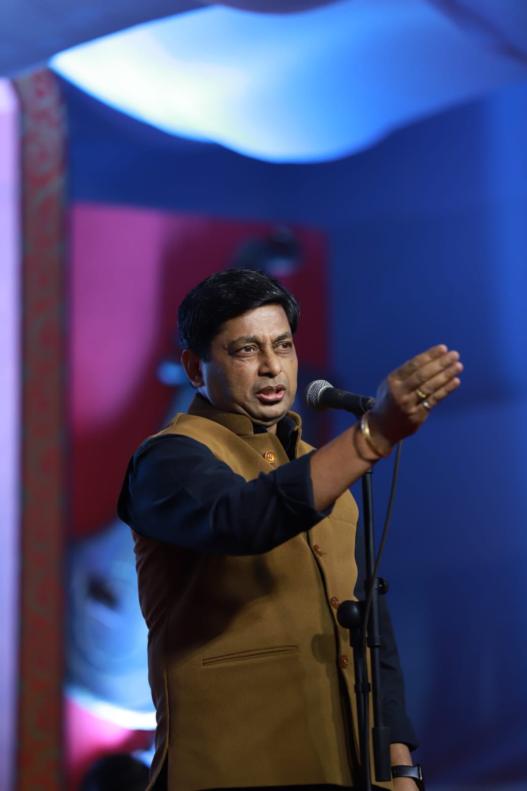 मुकेश गौतम जी का प्रदर्शन 6